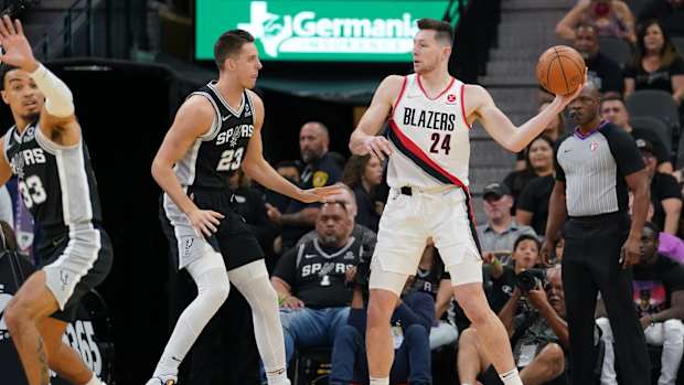 spurs blazers